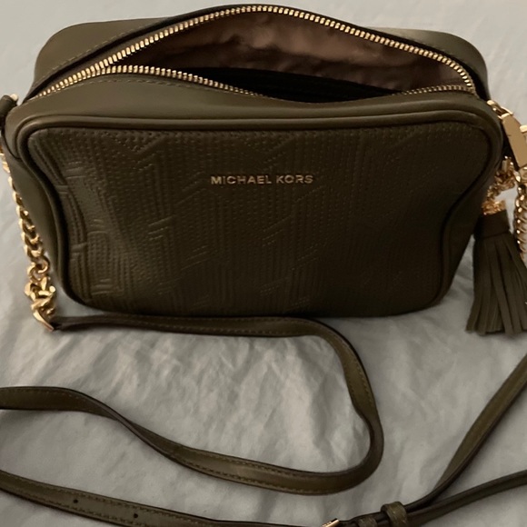 Michael Kors medium handbag - Picture 2 of 5